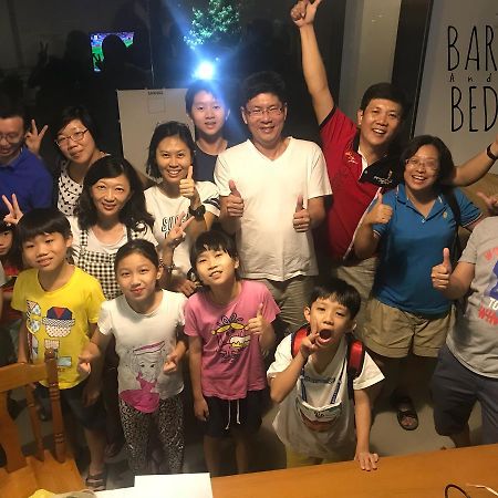 Barandbed Urt Hostel Surat Thani Bagian luar foto