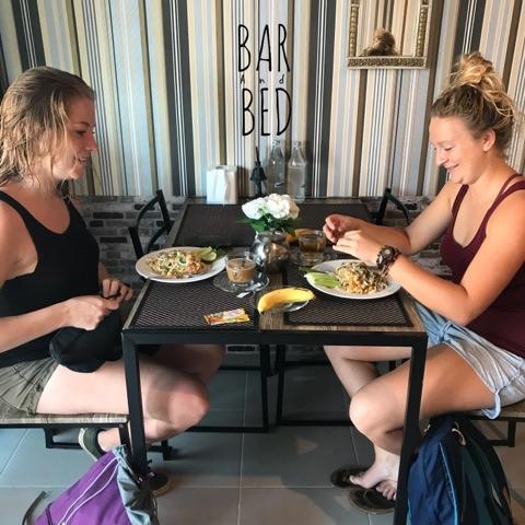 Barandbed Urt Hostel Surat Thani Bagian luar foto