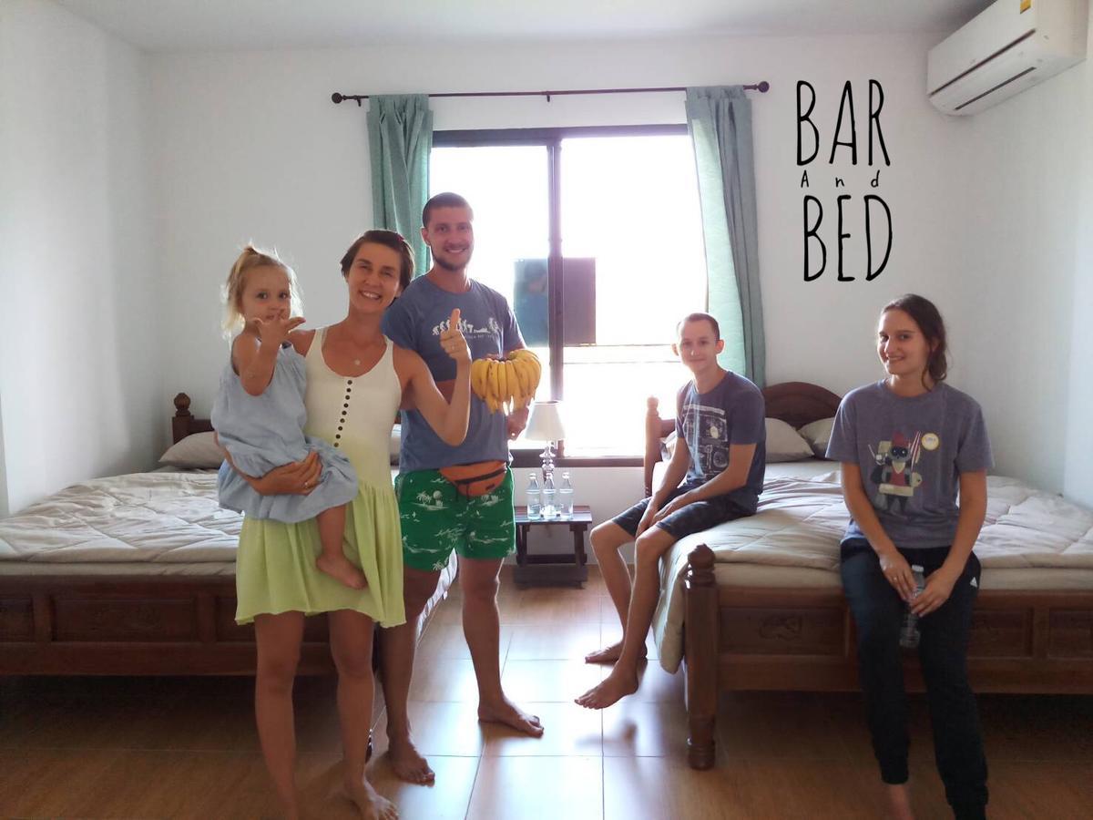 Barandbed Urt Hostel Surat Thani Bagian luar foto