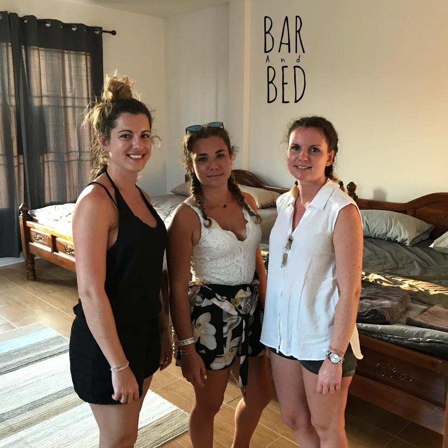 Barandbed Urt Hostel Surat Thani Bagian luar foto