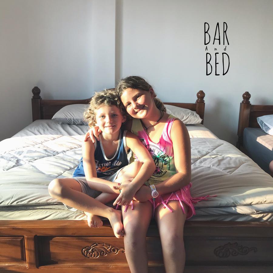 Barandbed Urt Hostel Surat Thani Bagian luar foto