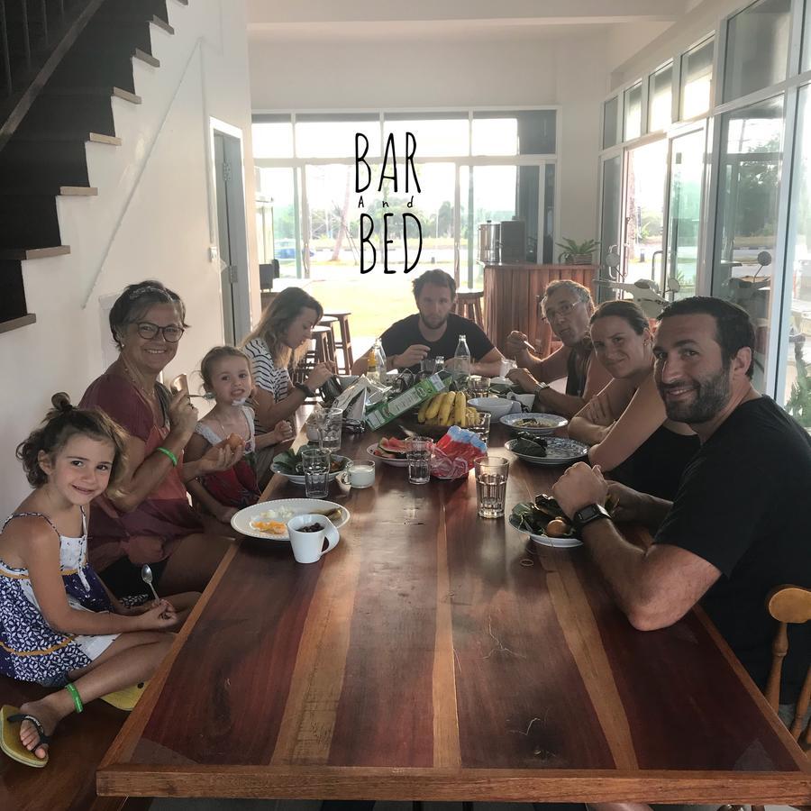 Barandbed Urt Hostel Surat Thani Bagian luar foto