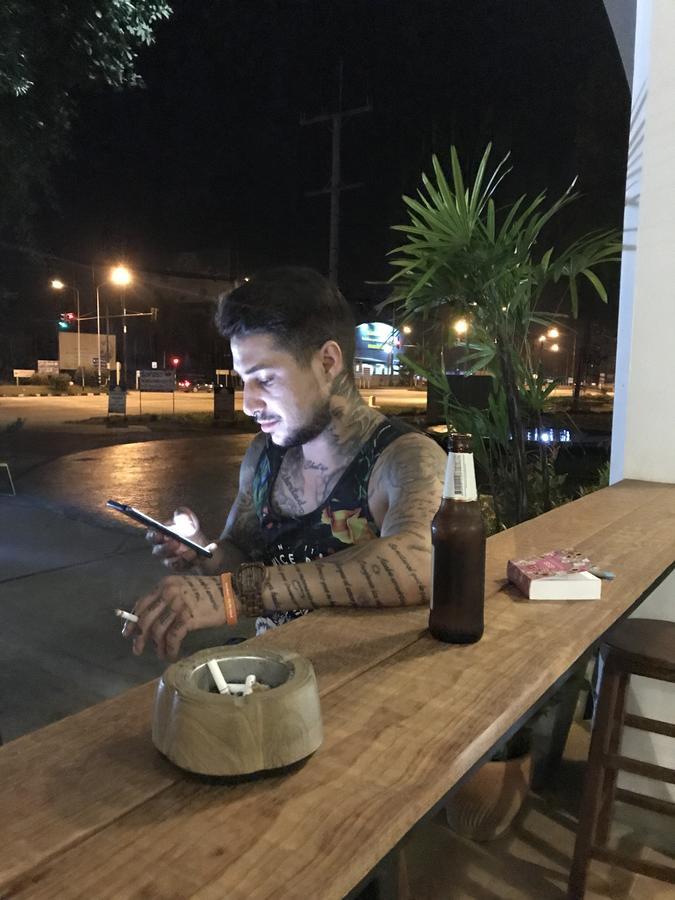 Barandbed Urt Hostel Surat Thani Bagian luar foto
